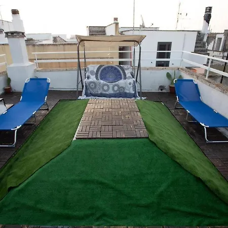 4 Sister Open Space In Apartment