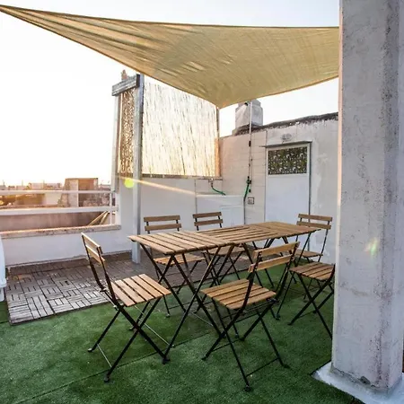 4 Sister Open Space In Apartment Aradeo